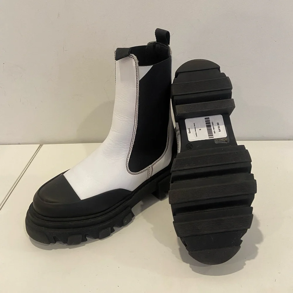 Ganni Leather Chelsea Boot, 36. - Picture 2 of 6